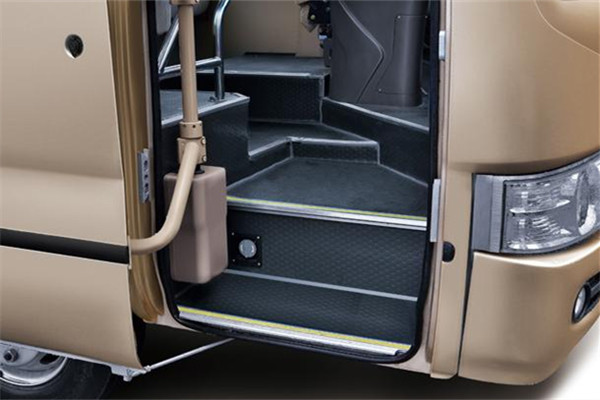 金旅XML6809JEVC0客車（純電動(dòng)24-35座）