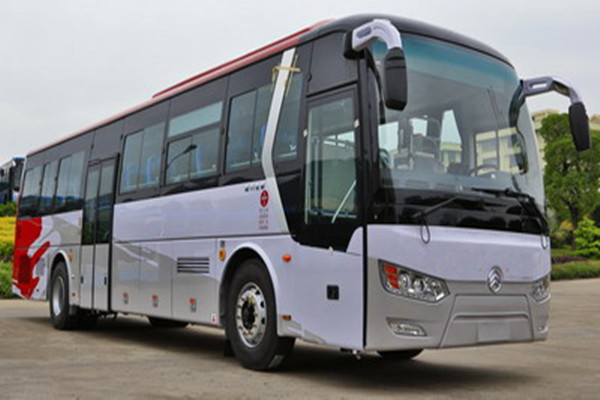 金旅XML6122JHEV15C公交車（柴油/電混動(dòng)國五24-57座）