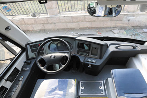 福田歐輝BJ6180EVCAT公交車（純電動(dòng)24-48座）