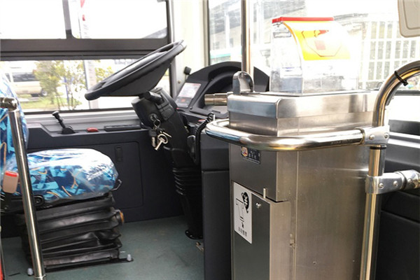 晶馬JMV6105GRBEV公交車(chē)（純電動(dòng)24-35座）