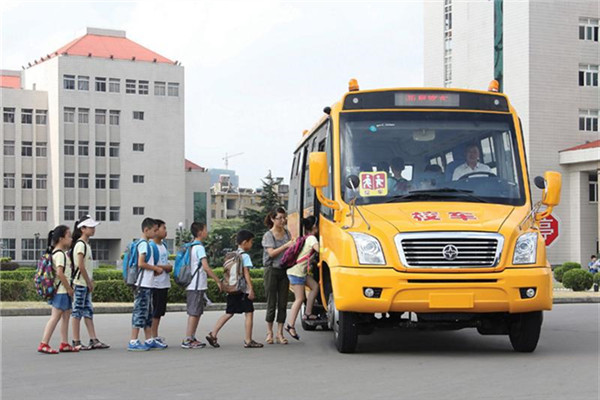 亞星JS6790XCP2中小學生專用校車（柴油國五24-30座）