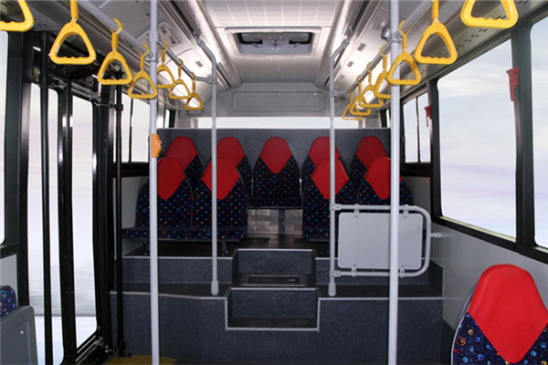 中車(chē)時(shí)代電動(dòng)TEG6820BEV01公交車(chē)（純電動(dòng)10-24座）