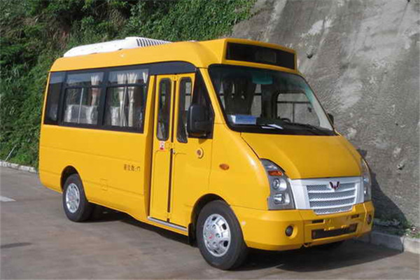 五菱GL6552CQ客車（柴油國(guó)五10-17座）