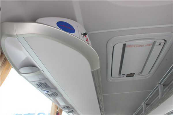 南京金龍NJL6107BEV7客車（純電動(dòng)24-47座）
