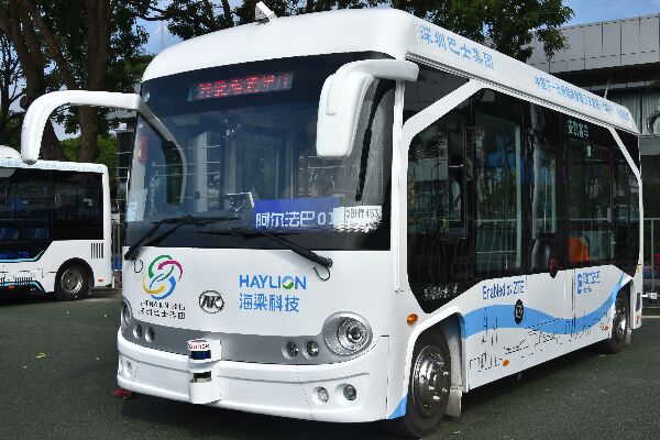 安凱無(wú)人駕駛公交車(純電動(dòng)9座）