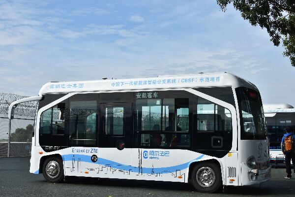 安凱無(wú)人駕駛公交車(純電動(dòng)9座）