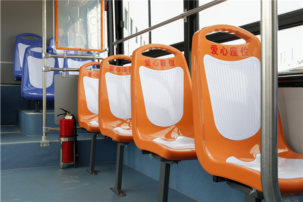 海格KLQ6850GAHEVC5K插電式公交車（天然氣/電混動(dòng)國(guó)五14-28座）