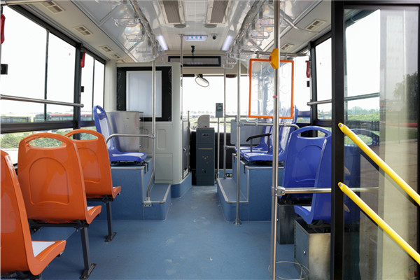 海格KLQ6850GAHEVC5K插電式公交車（天然氣/電混動(dòng)國(guó)五14-28座）