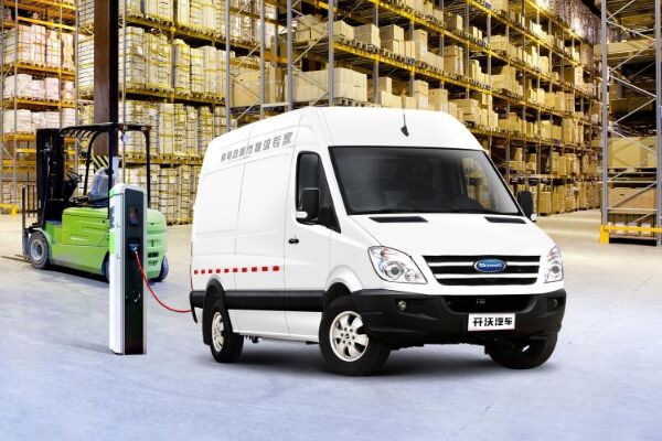 南京金龍NJL5040XXYEV1廂式運(yùn)輸車（純電動(dòng)2座）