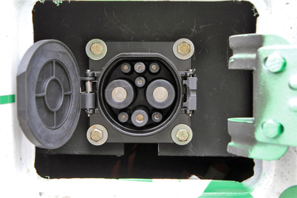 東風旅行車EQ6100CACFCEV1公交車（燃料電池24-41座）