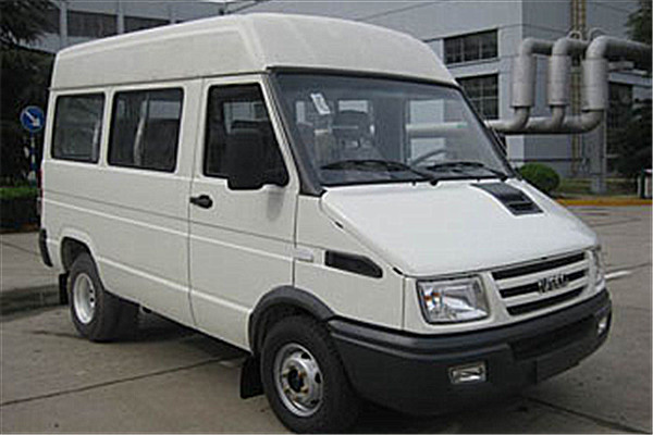 南京依維柯NJ6495ACMZ多用途乘用車（柴油國(guó)五5-9座）