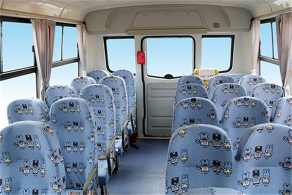 亞星JS6750XCP01小學生專用校車（柴油國五24-36座）