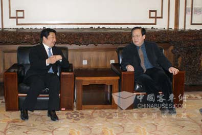 濰柴譚旭光與清華校長顧秉林