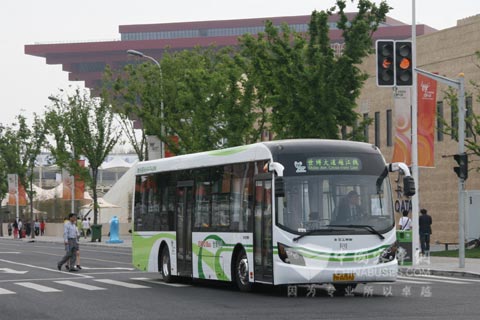 世博園區運營的裝載ZF產品的新能源客車
