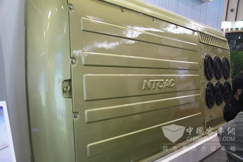 LDT12輕量化大冷量頂置式空調(diào)