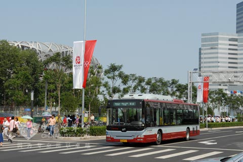 裝載艾里遜自動變速箱的公交車