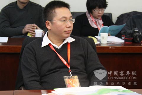 比澤爾銷售總監陳道江參加影響中國客車業系列活動