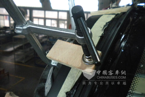 雨槽粘接工藝固定工裝